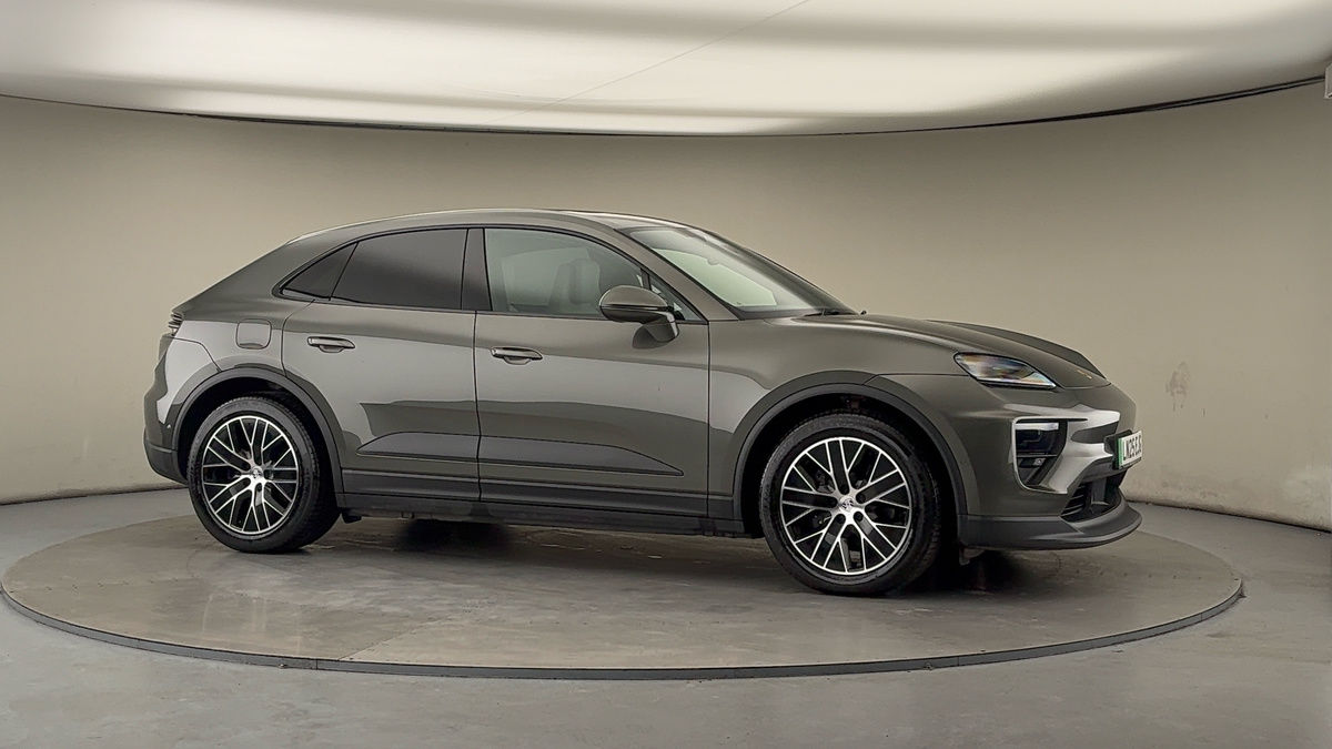 More views of Porsche Macan