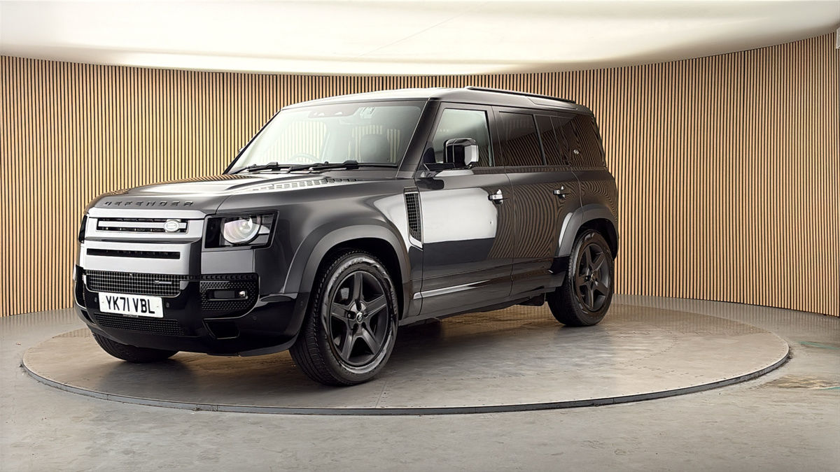 More views of Land Rover Defender 110