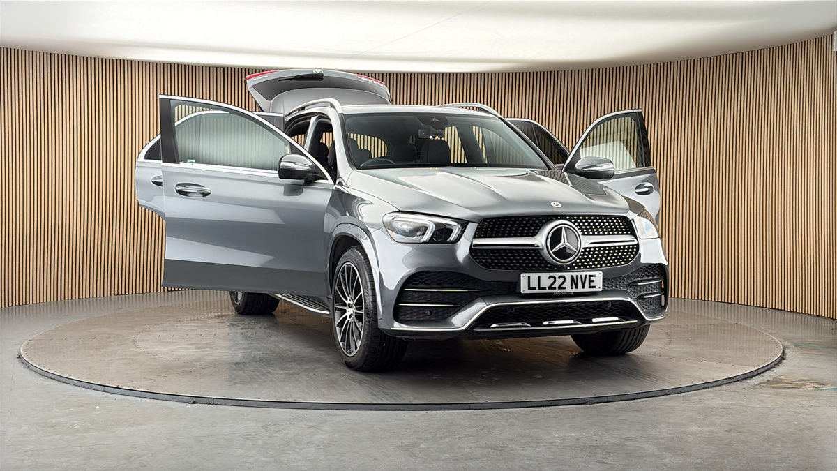 More views of Mercedes-Benz GLE