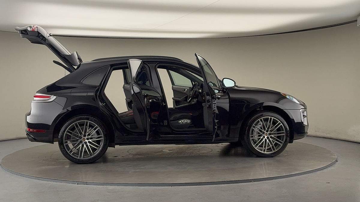More views of Porsche Macan