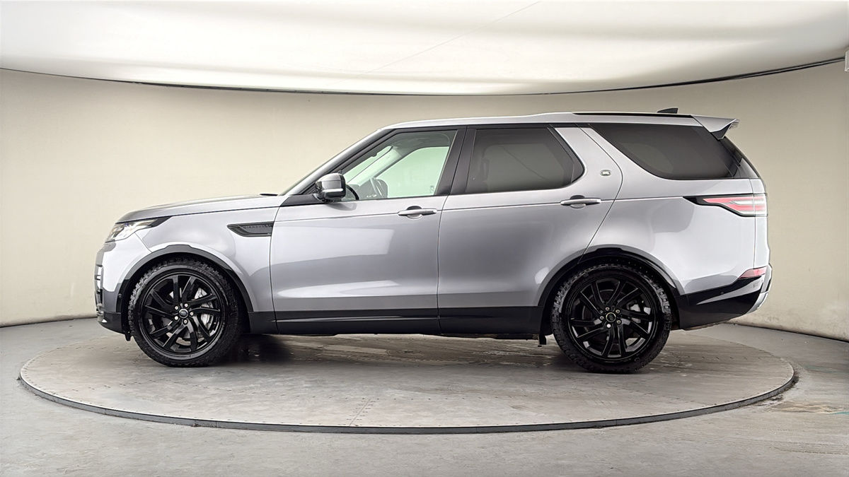 More views of Land Rover Discovery