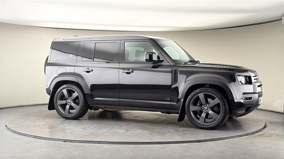 More views of Land Rover Defender 110