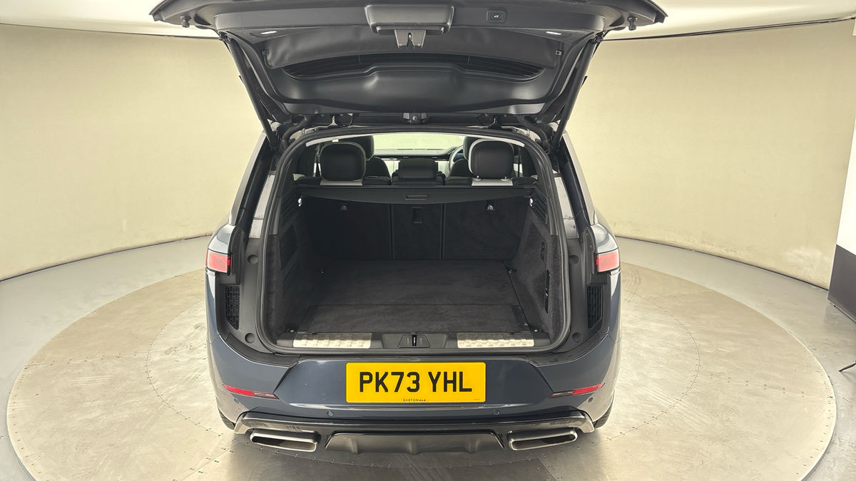 Land Rover Range Rover Sport Image 11