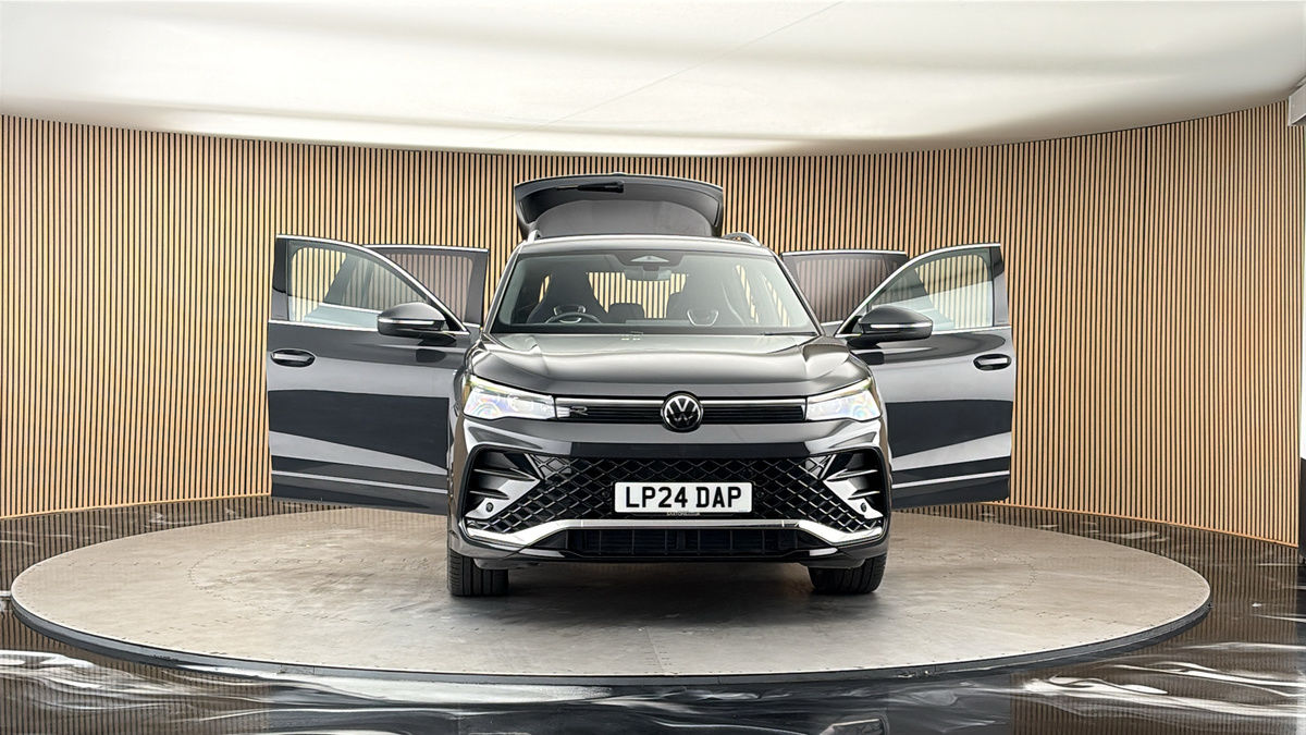 More views of Volkswagen Tiguan