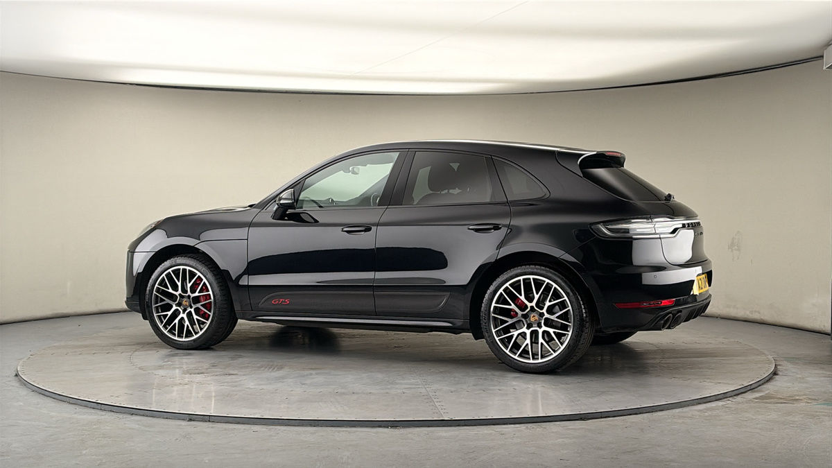 More views of Porsche Macan