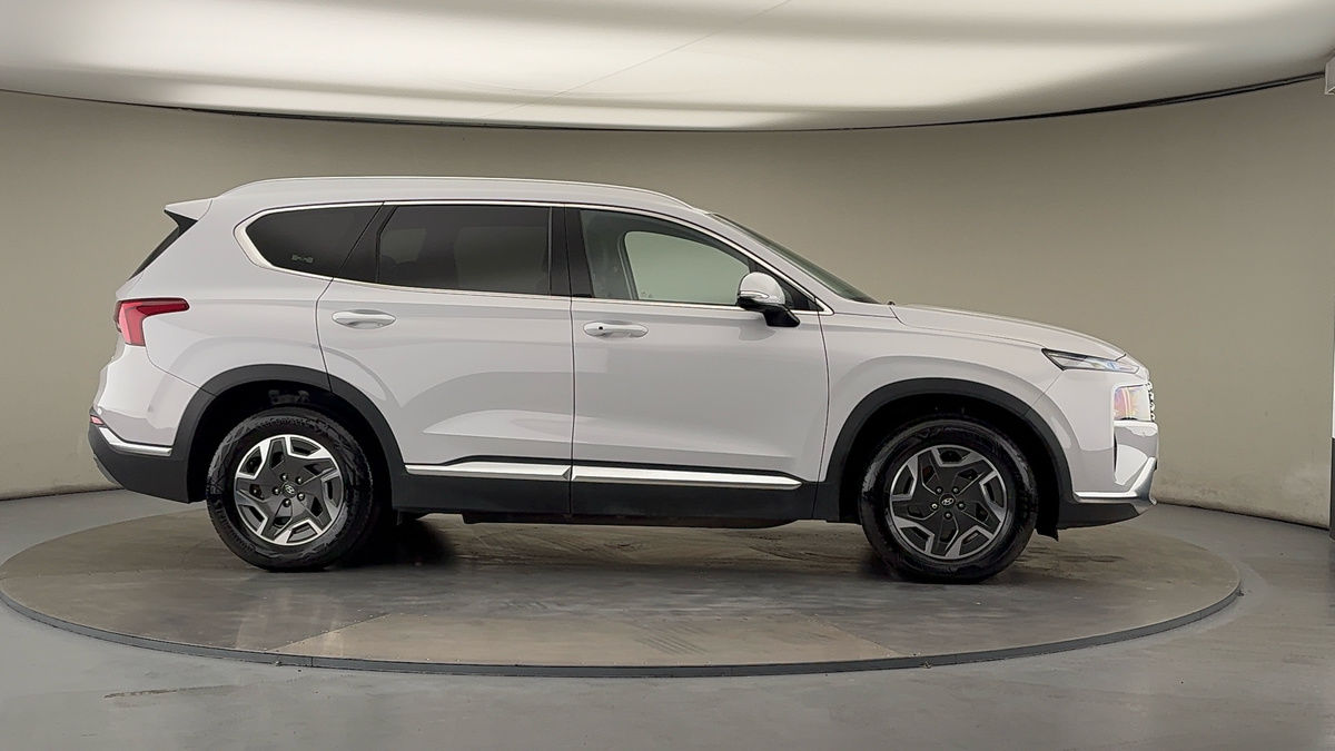 More views of Hyundai Santa Fe