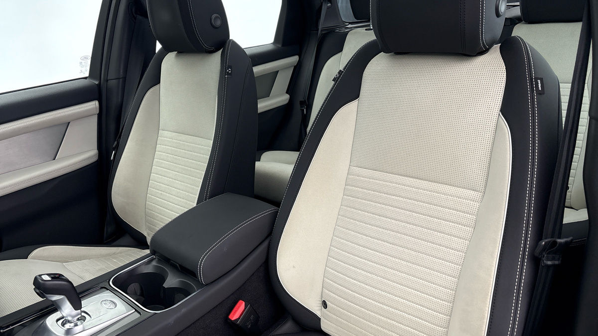 Land Rover Discovery Sport Image 7