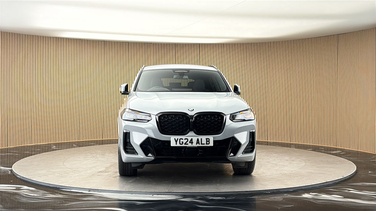 More views of BMW X4