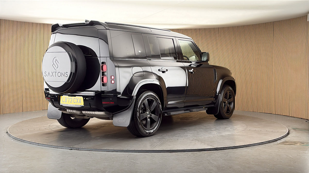 More views of Land Rover Defender 110