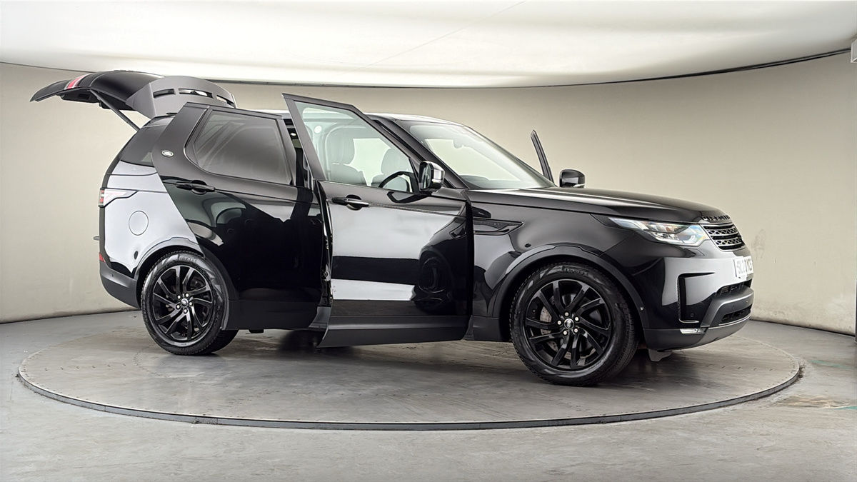 More views of Land Rover Discovery