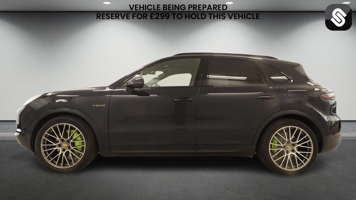 Porsche Cayenne Image 6