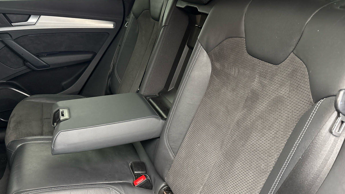Audi Q5 Image 9