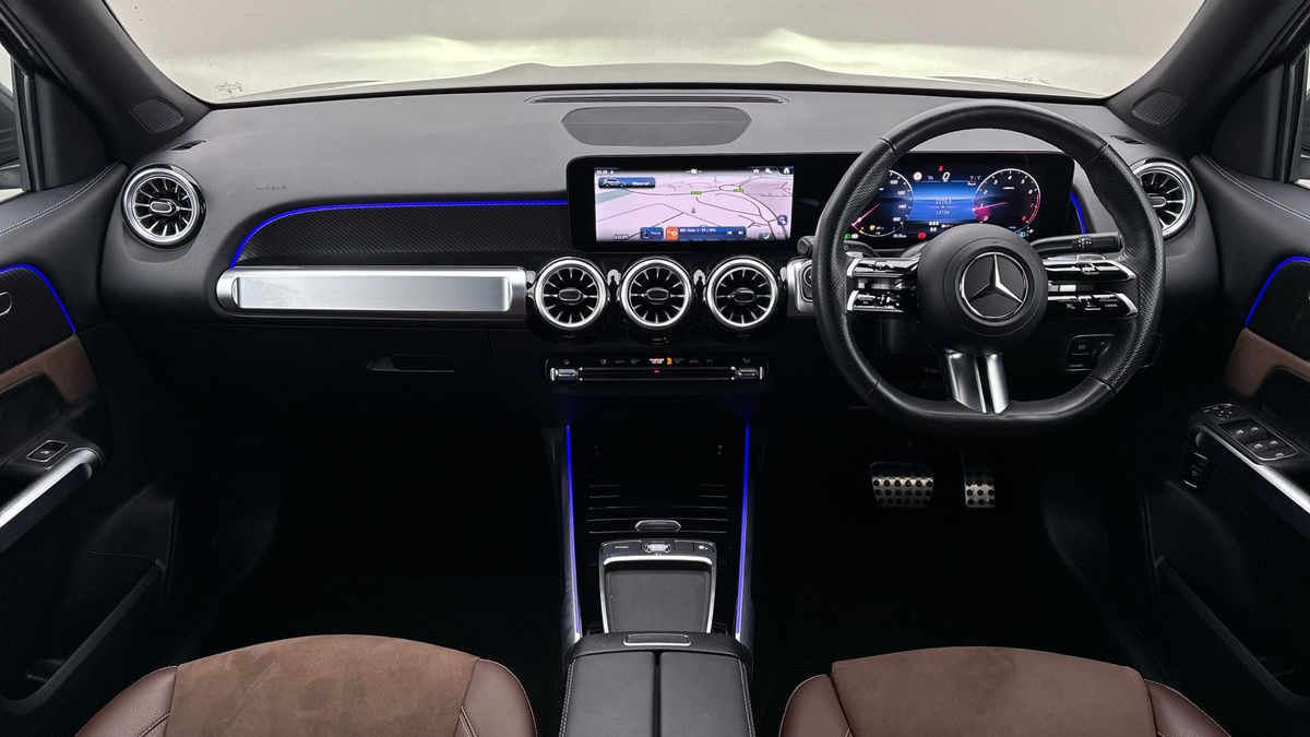 Mercedes-Benz GLB Image 12