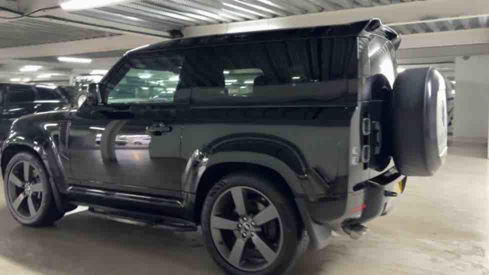More views of Land Rover Defender 90