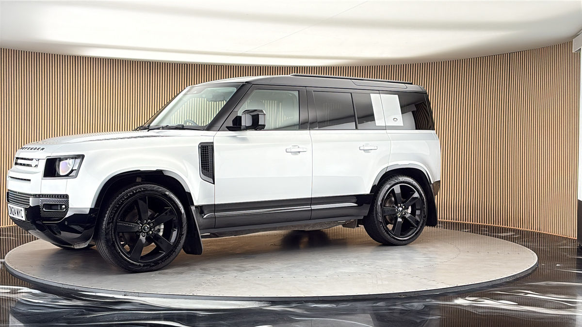 More views of Land Rover Defender 110