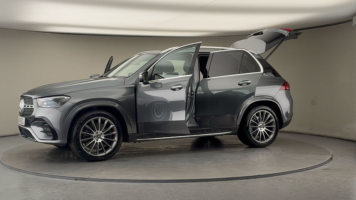 More views of Mercedes-Benz GLE