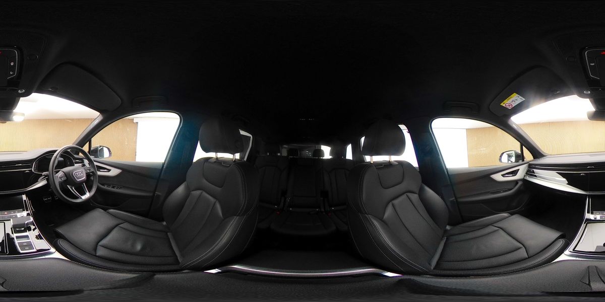 More views of Audi Q7