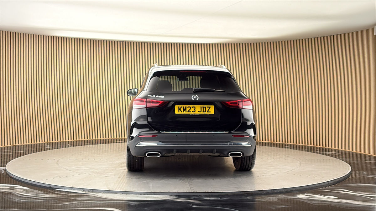 More views of Mercedes-Benz GLA