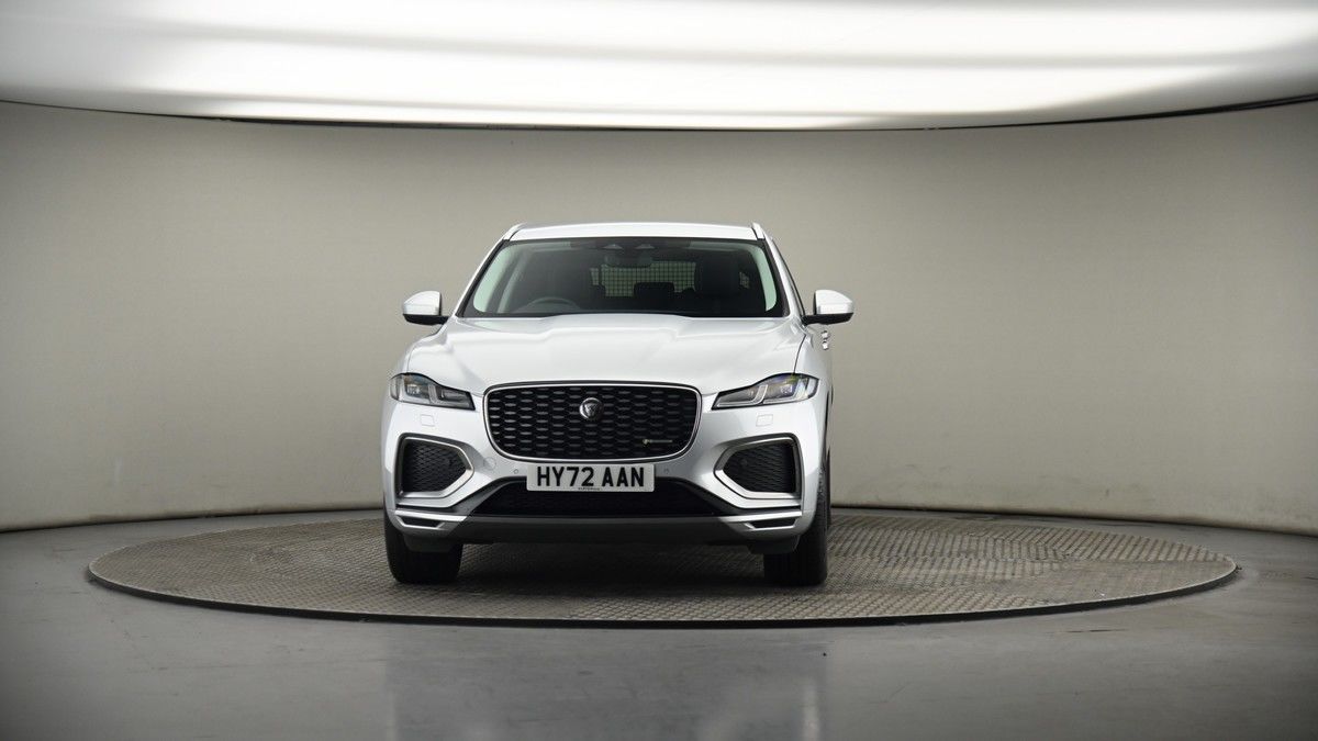 Jaguar F-PACE Image 18