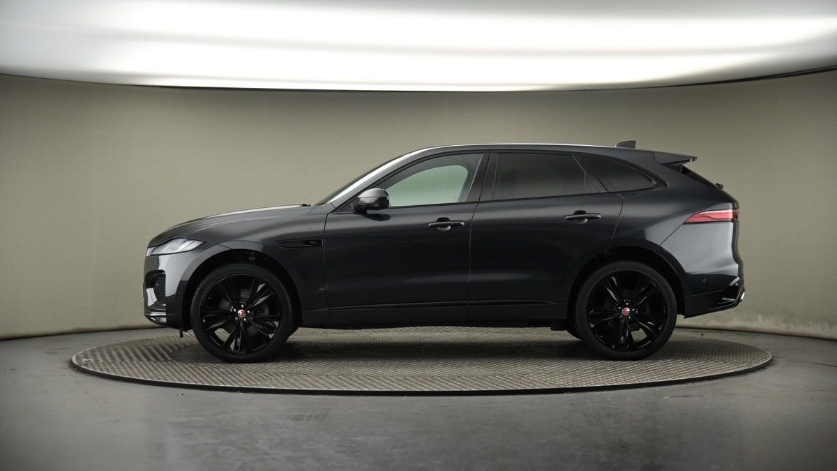 Jaguar F-PACE Image 25