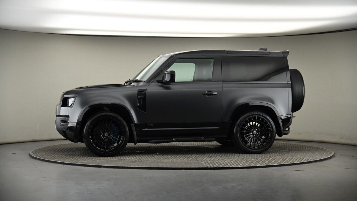 More views of Land Rover Defender 90