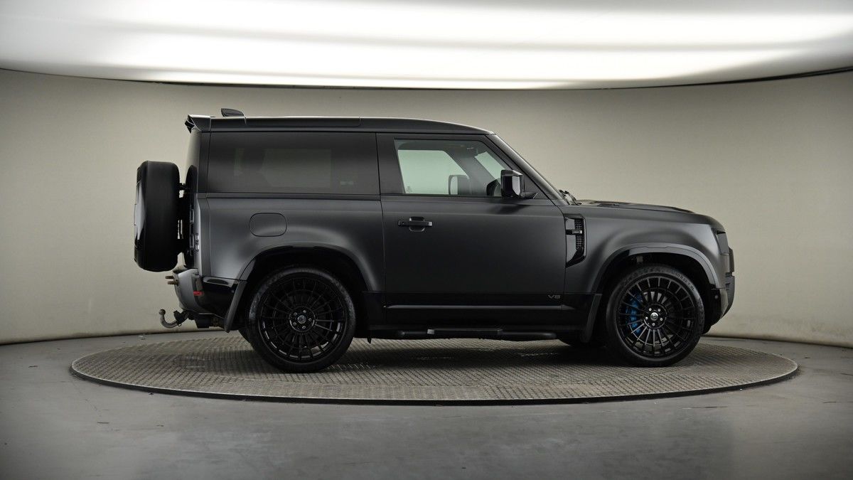 More views of Land Rover Defender 90