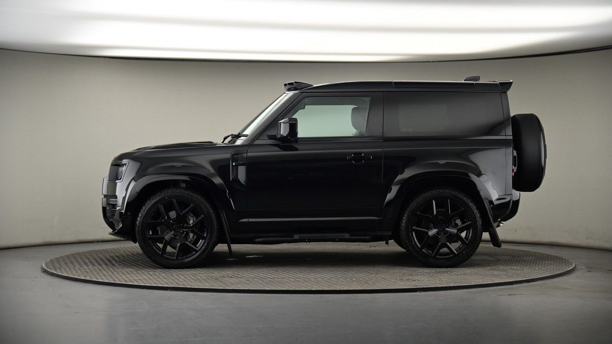 Land Rover Defender 90 Urban Image 19