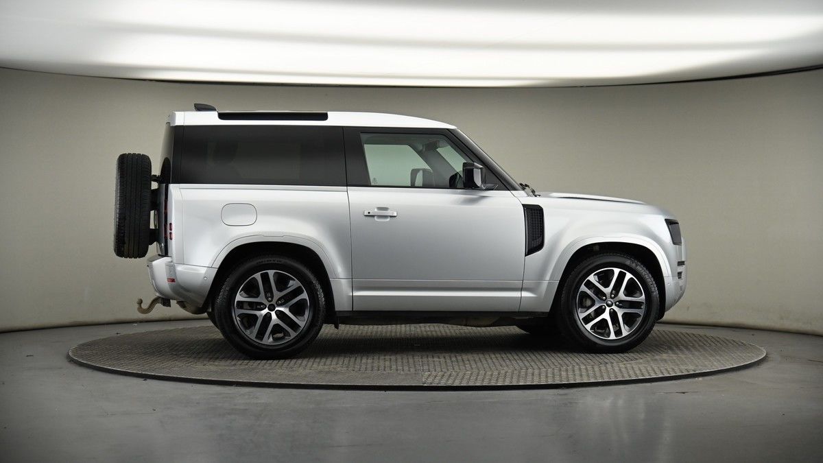 More views of Land Rover Defender 90