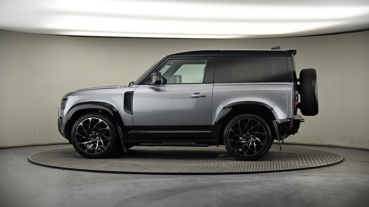 More views of Land Rover Defender 90