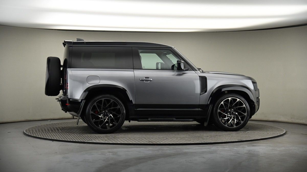 More views of Land Rover Defender 90