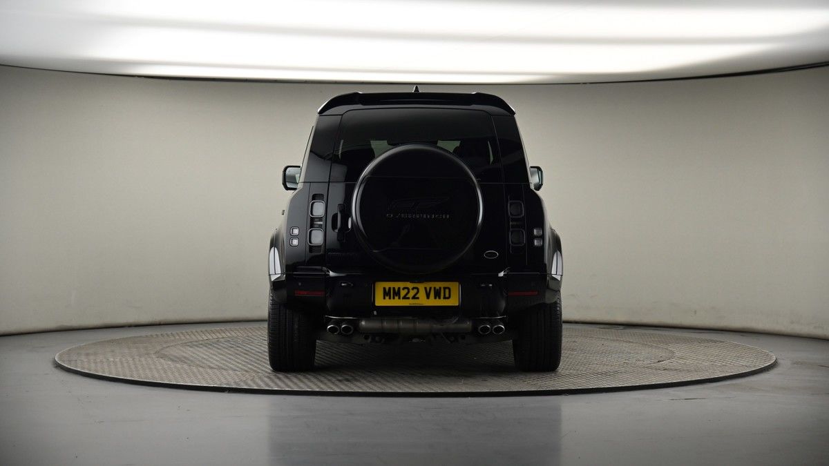 Land Rover Defender 110 Image 17