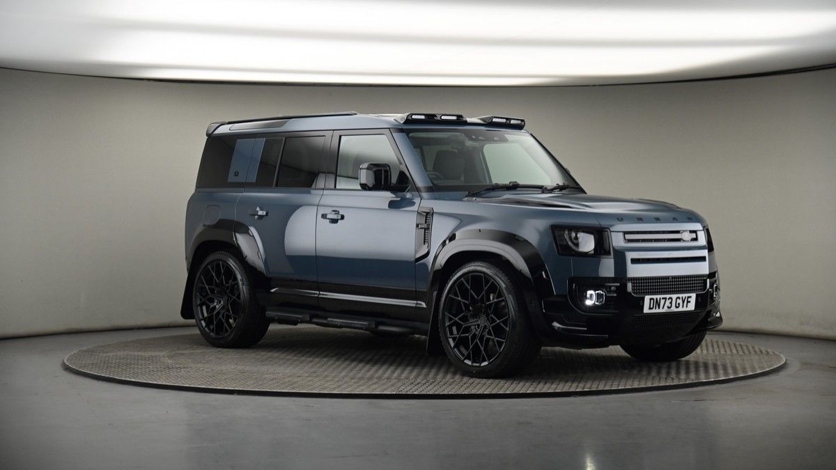 More views of Land Rover Defender 110