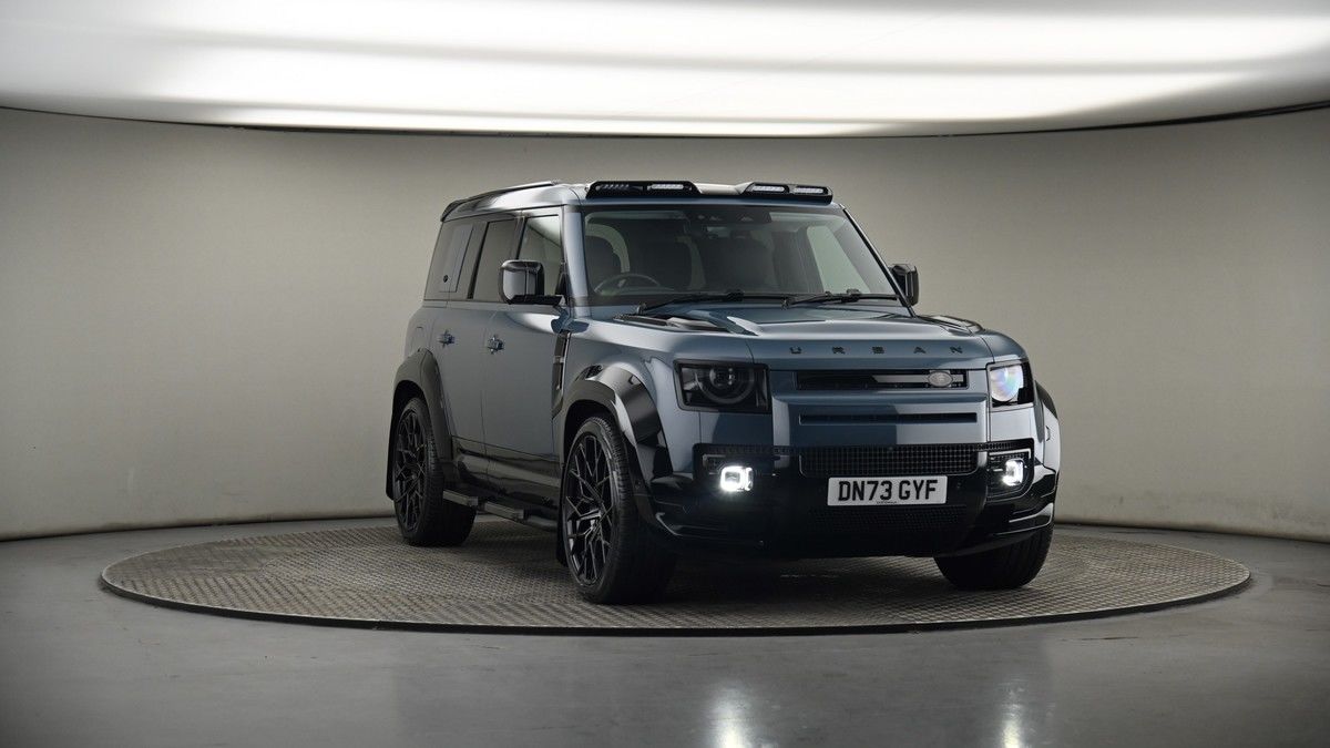 More views of Land Rover Defender 110
