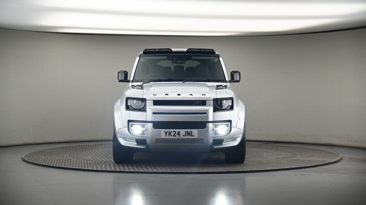Land Rover Defender 110 Urban Image 18