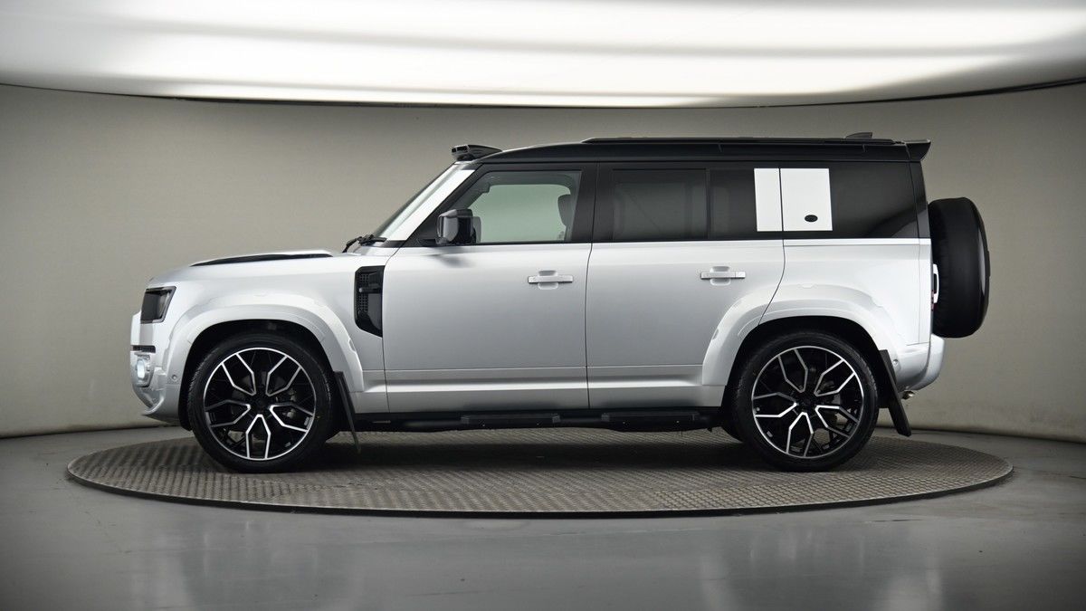 Land Rover Defender 110 Urban Image 19
