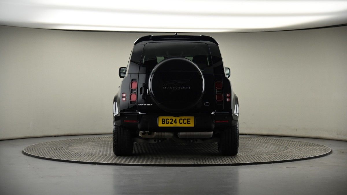 Land Rover Defender 110 Image 17