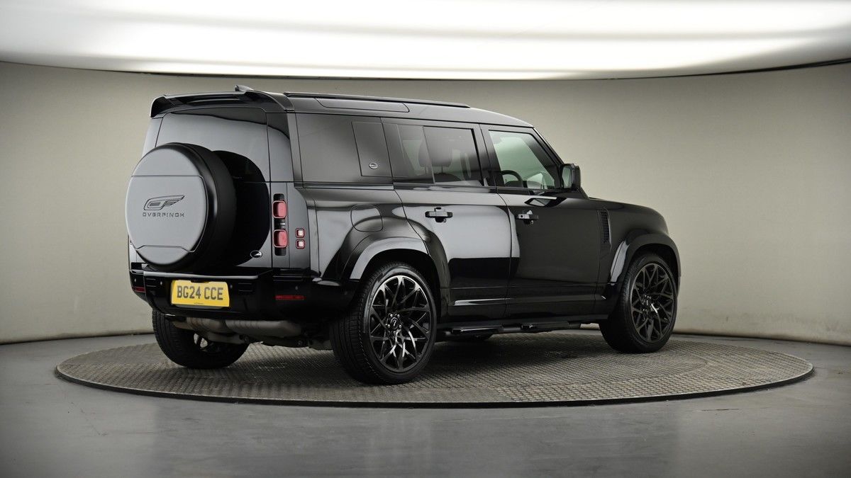 Land Rover Defender 110 Image 7