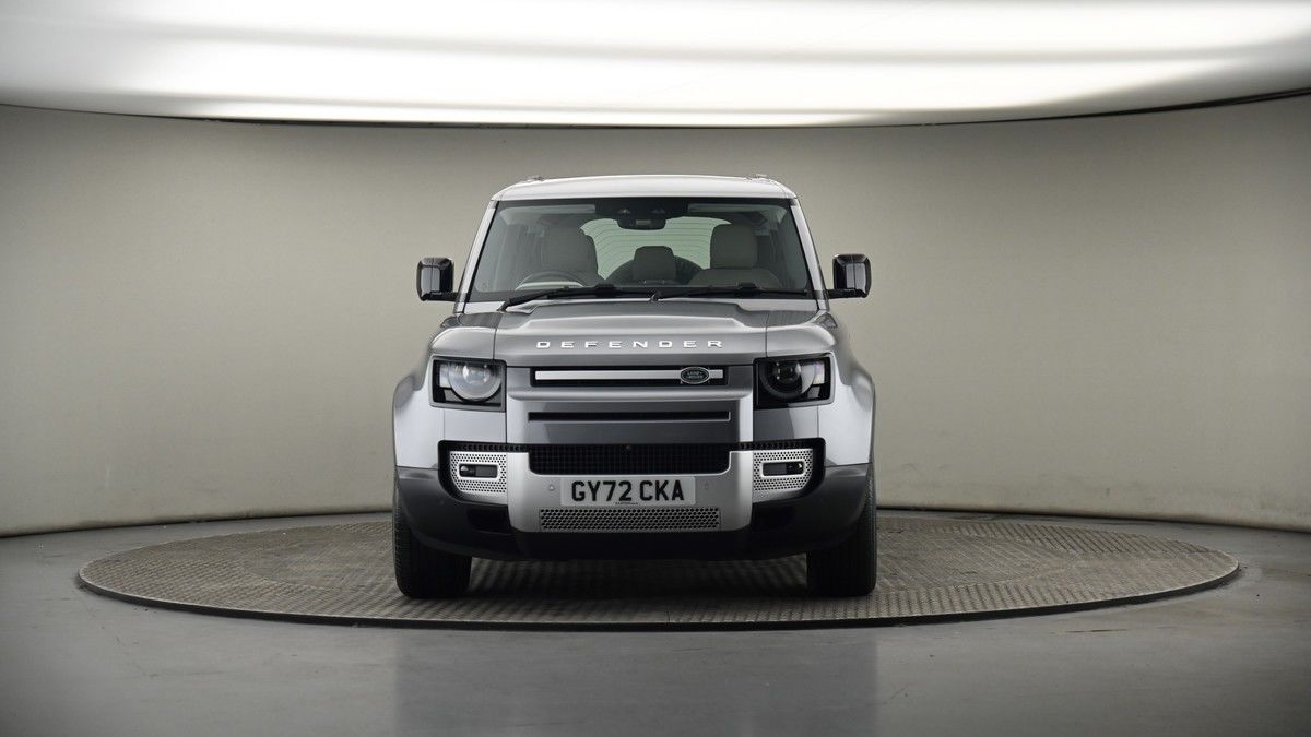 Land Rover Defender 110 Image 18