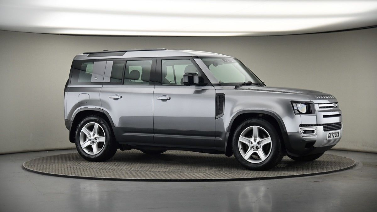 Land Rover Defender 110 Image 6