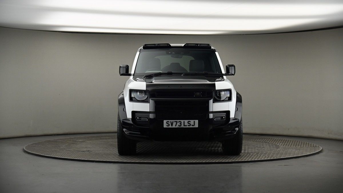 Land Rover Defender 110 Urban Image 18