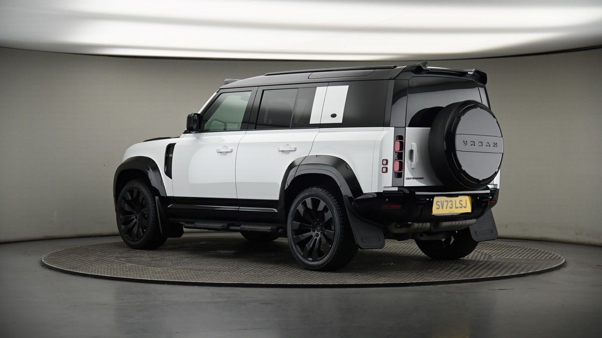 More views of Land Rover Defender 110