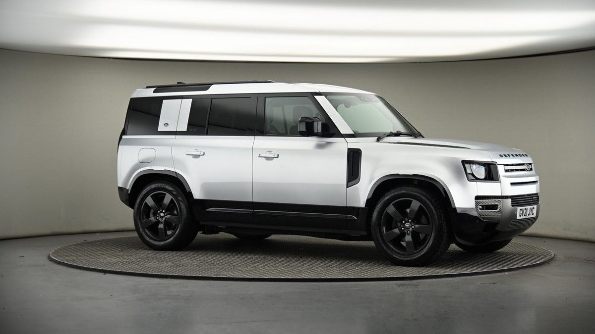 Land Rover Defender 110 Image 6