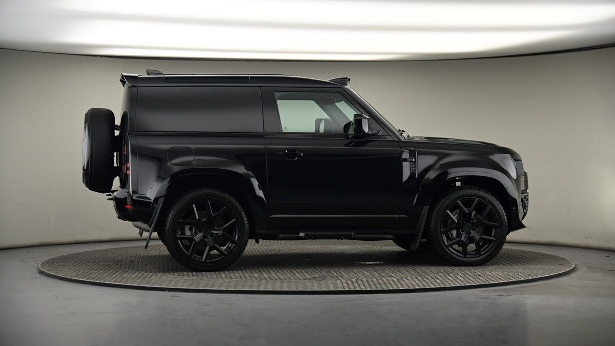 More views of Land Rover Defender 90