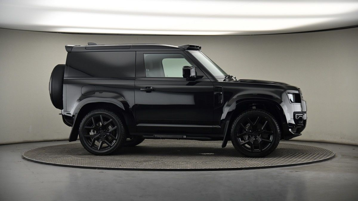 More views of Land Rover Defender 90