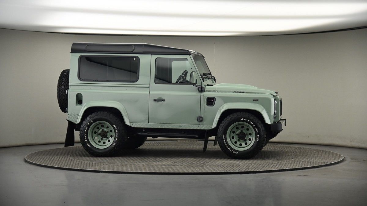 More views of Land Rover Defender 90