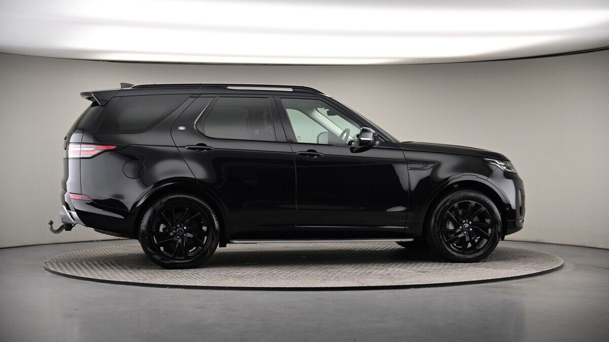 More views of Land Rover Discovery