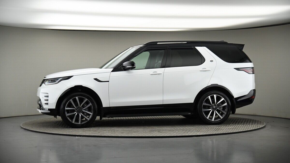 More views of Land Rover Discovery