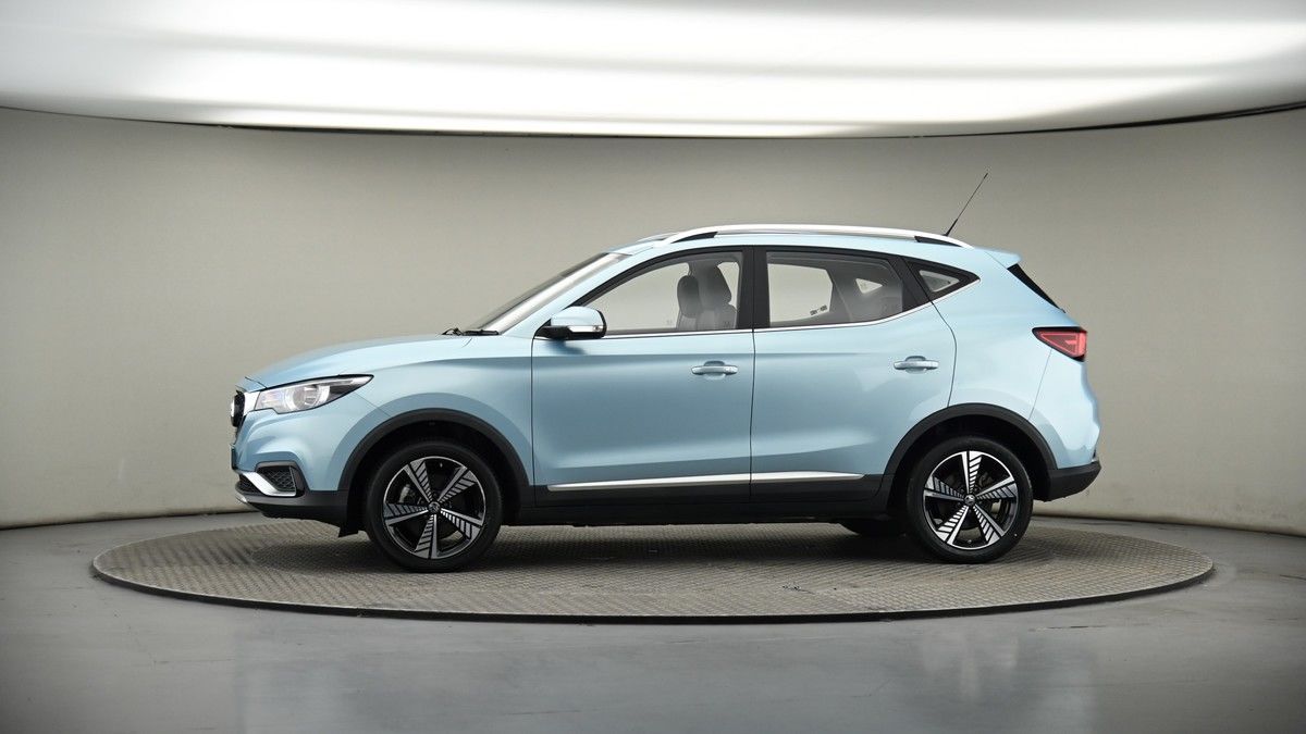 More views of MG MG ZS