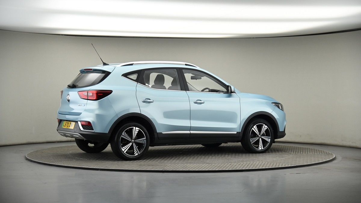 More views of MG MG ZS