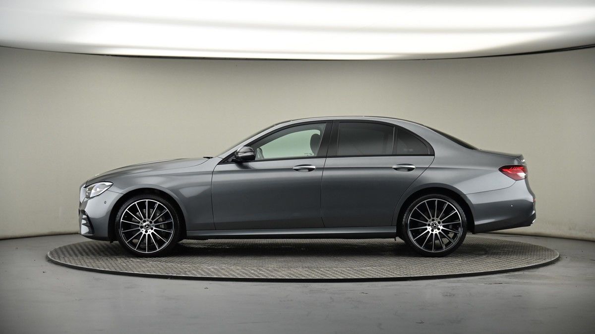 Mercedes-Benz E Class Image 19